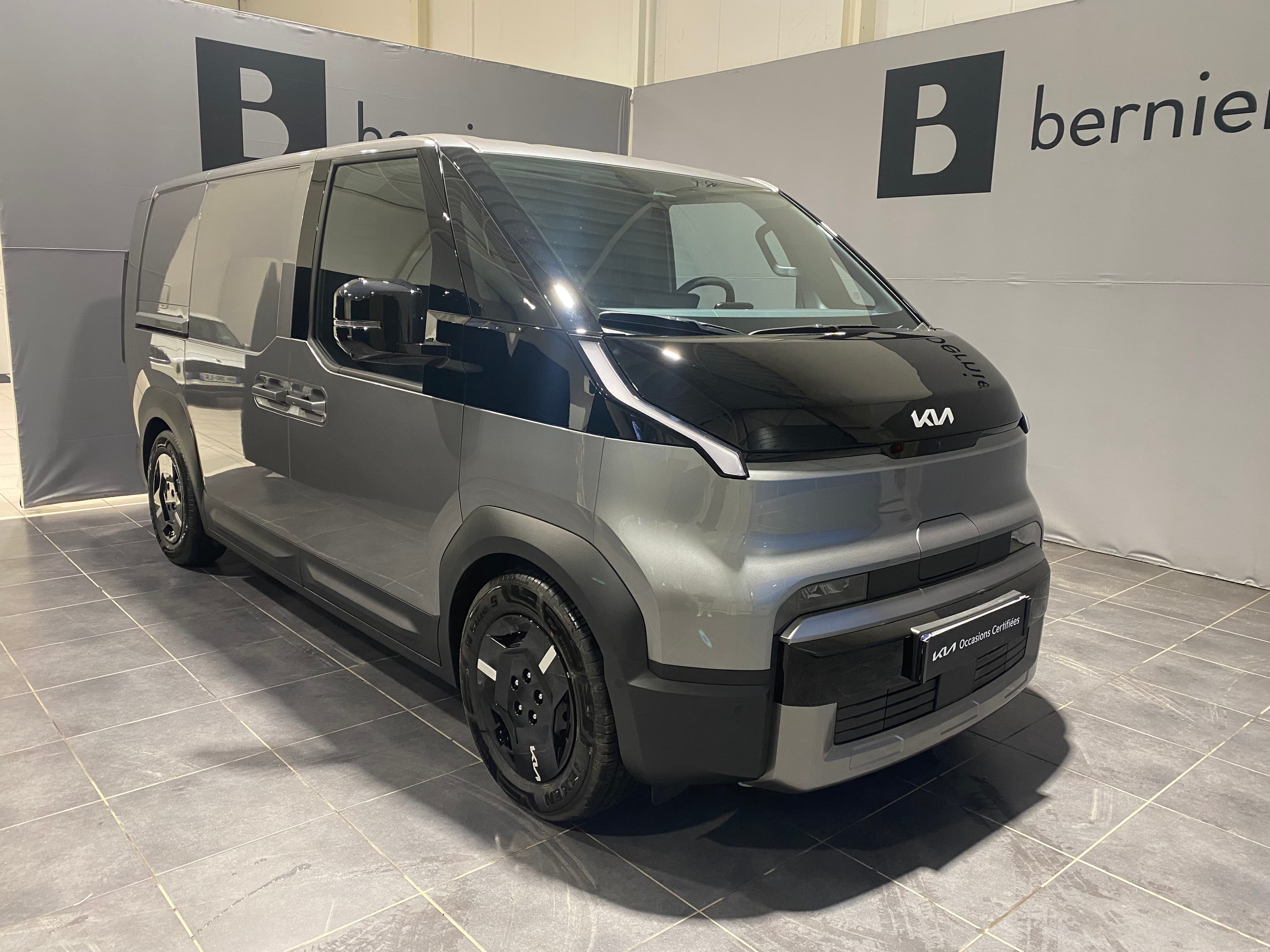 Photo de kia pv5 (1)