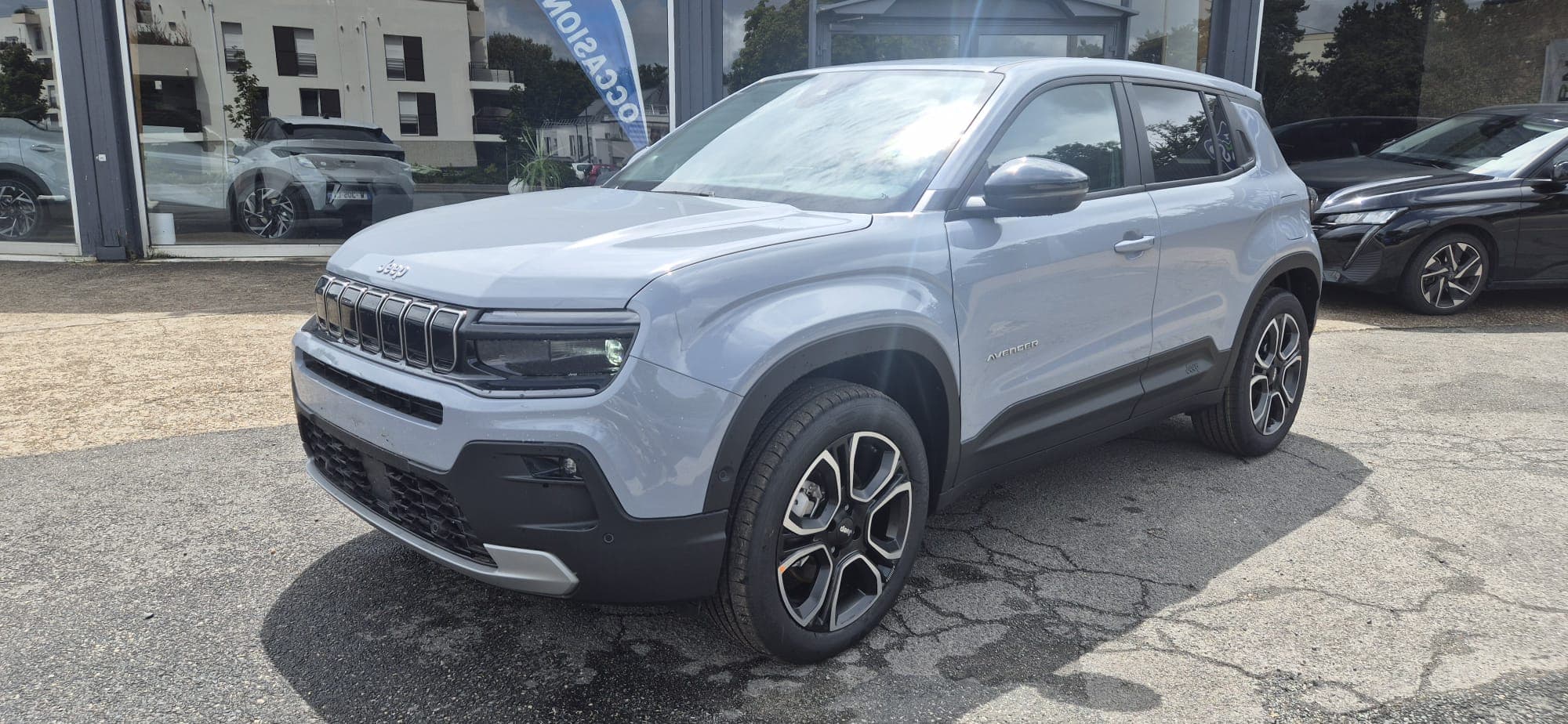 Photo de jeep avenger (1)
