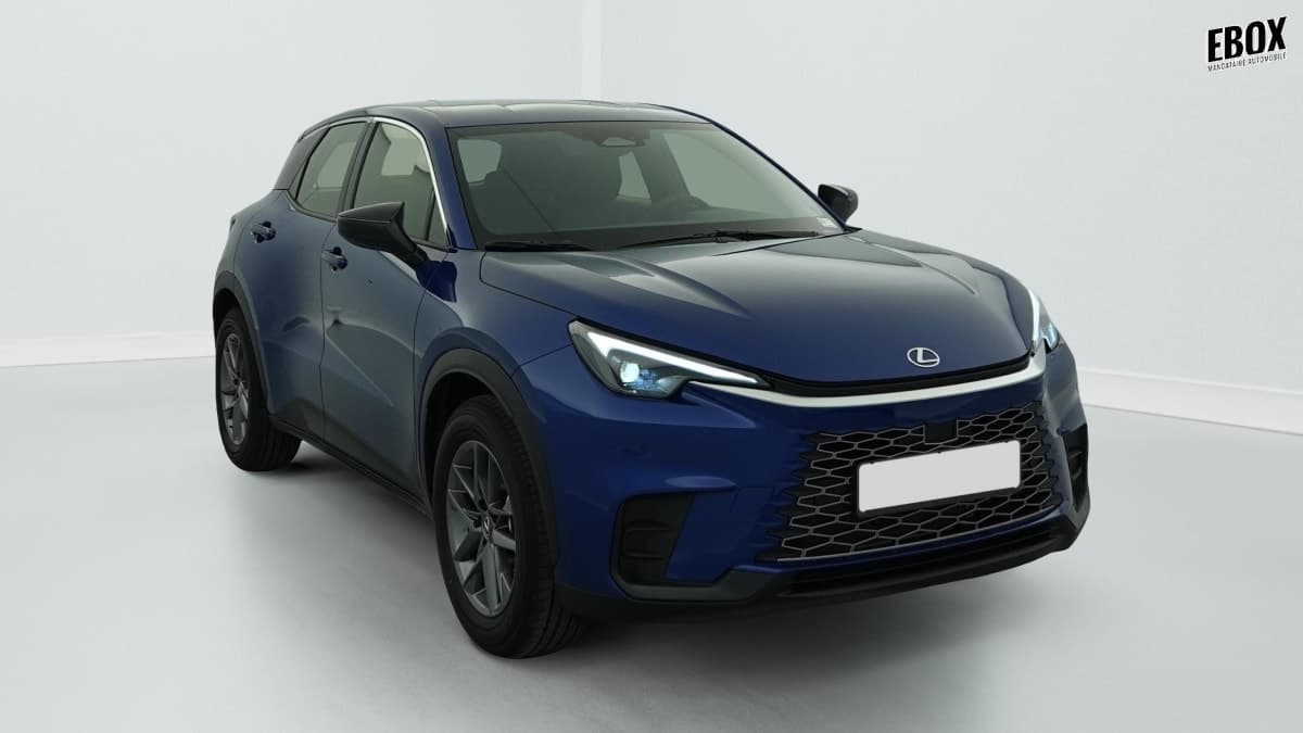 Photo de lexus lbx (1)