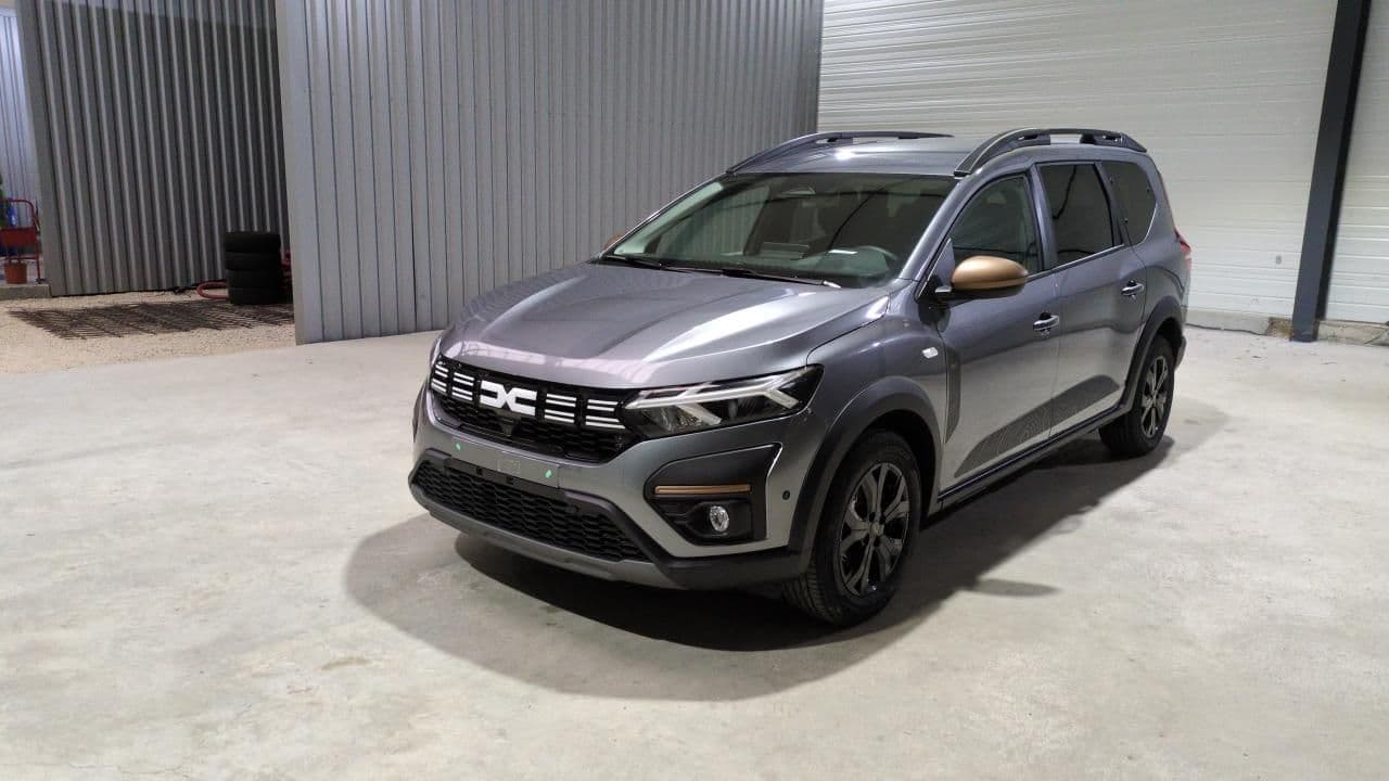 Photo de dacia jogger (1)