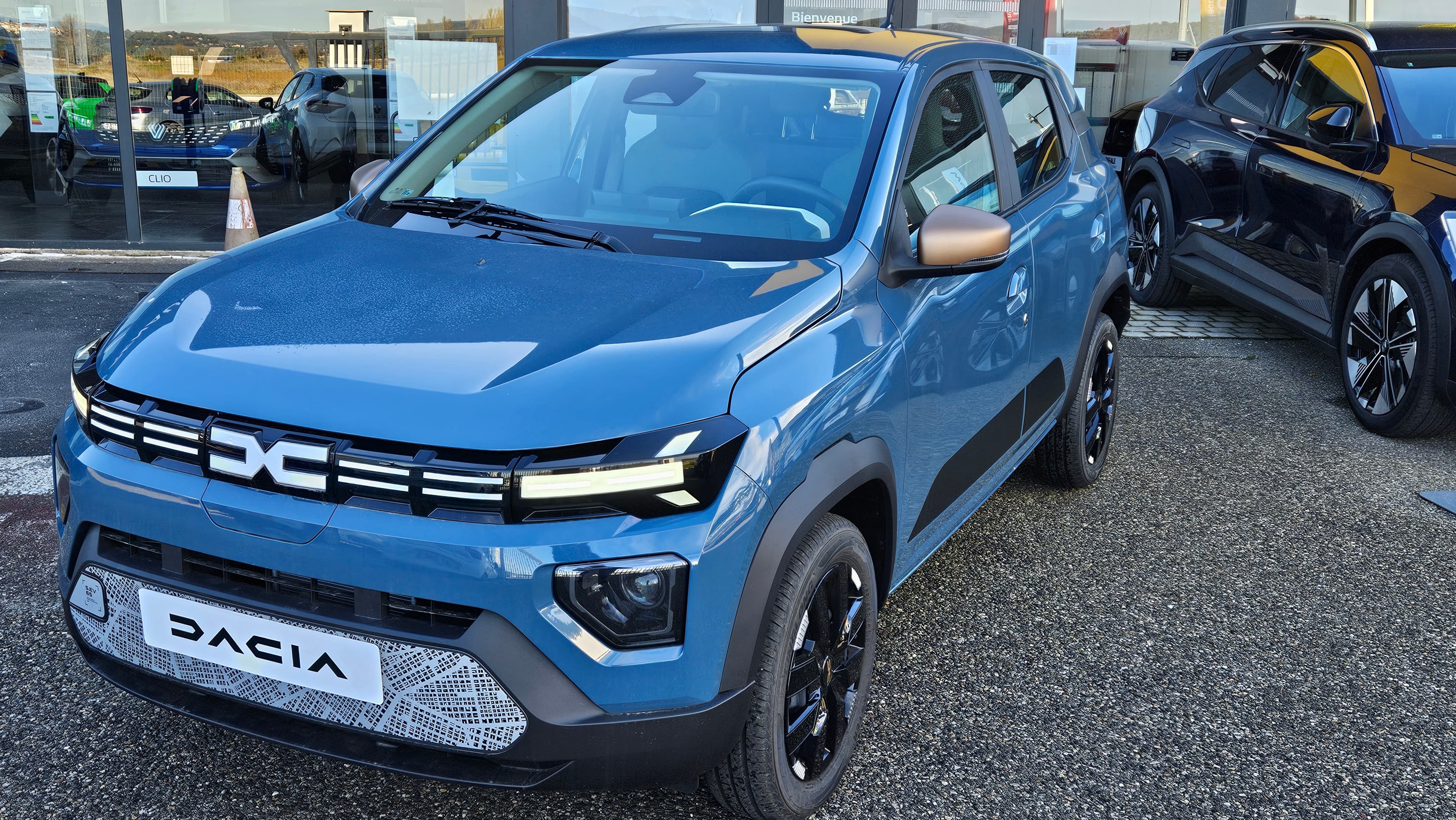 Photo de dacia spring (1)