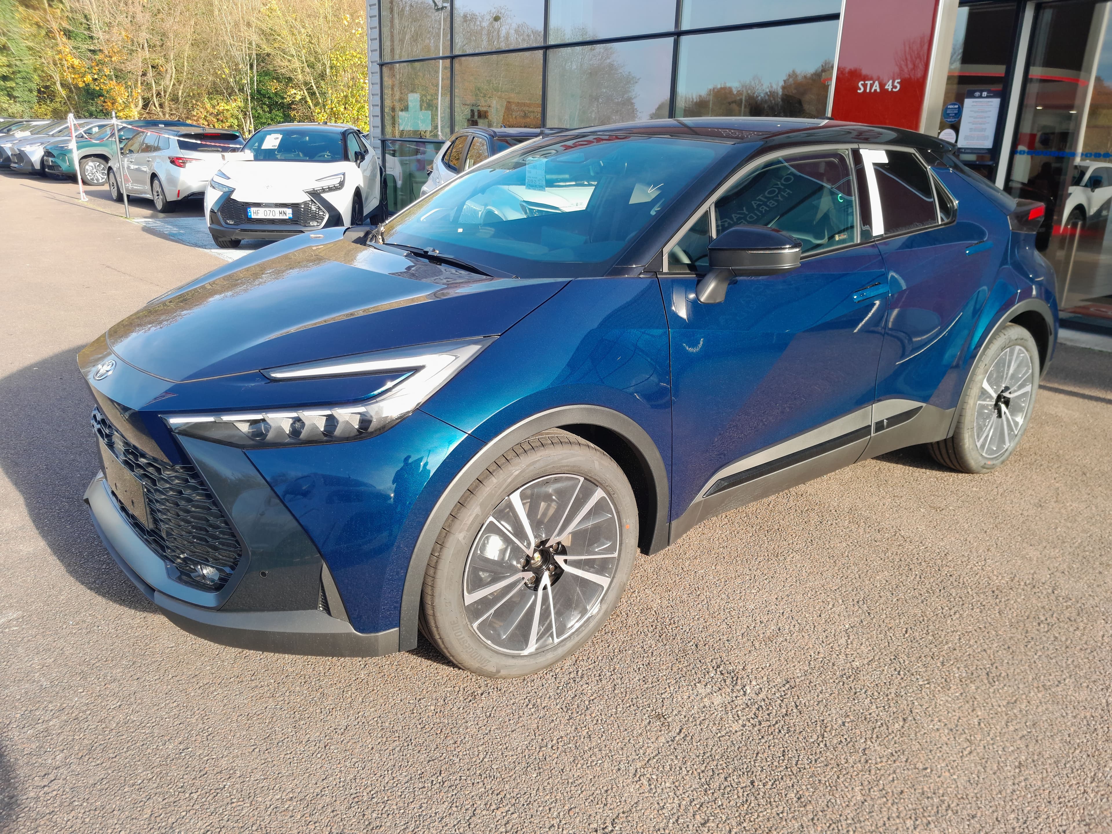 Photo de toyota c-hr (1)