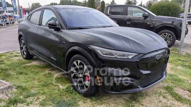 Photo de ford mustang mach-e (1)