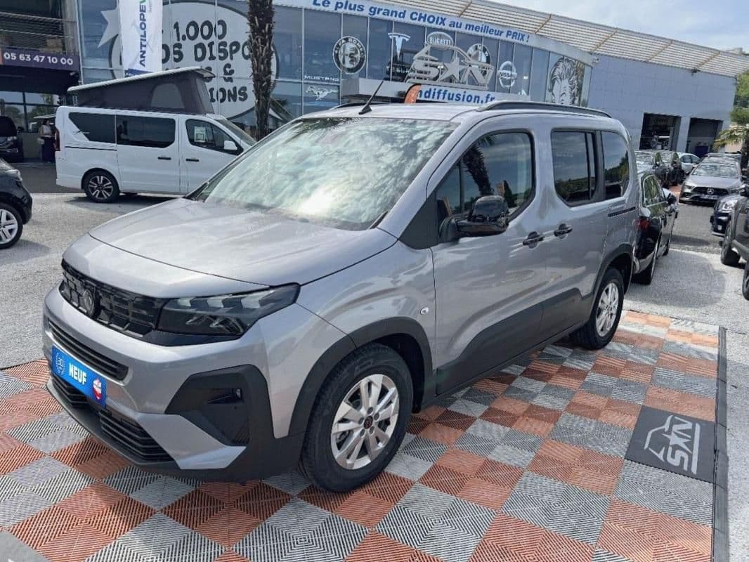 Photo de peugeot rifter (1)